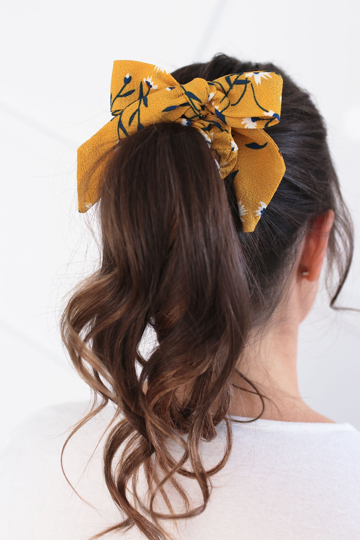 Bow Scrunchie in Yellow