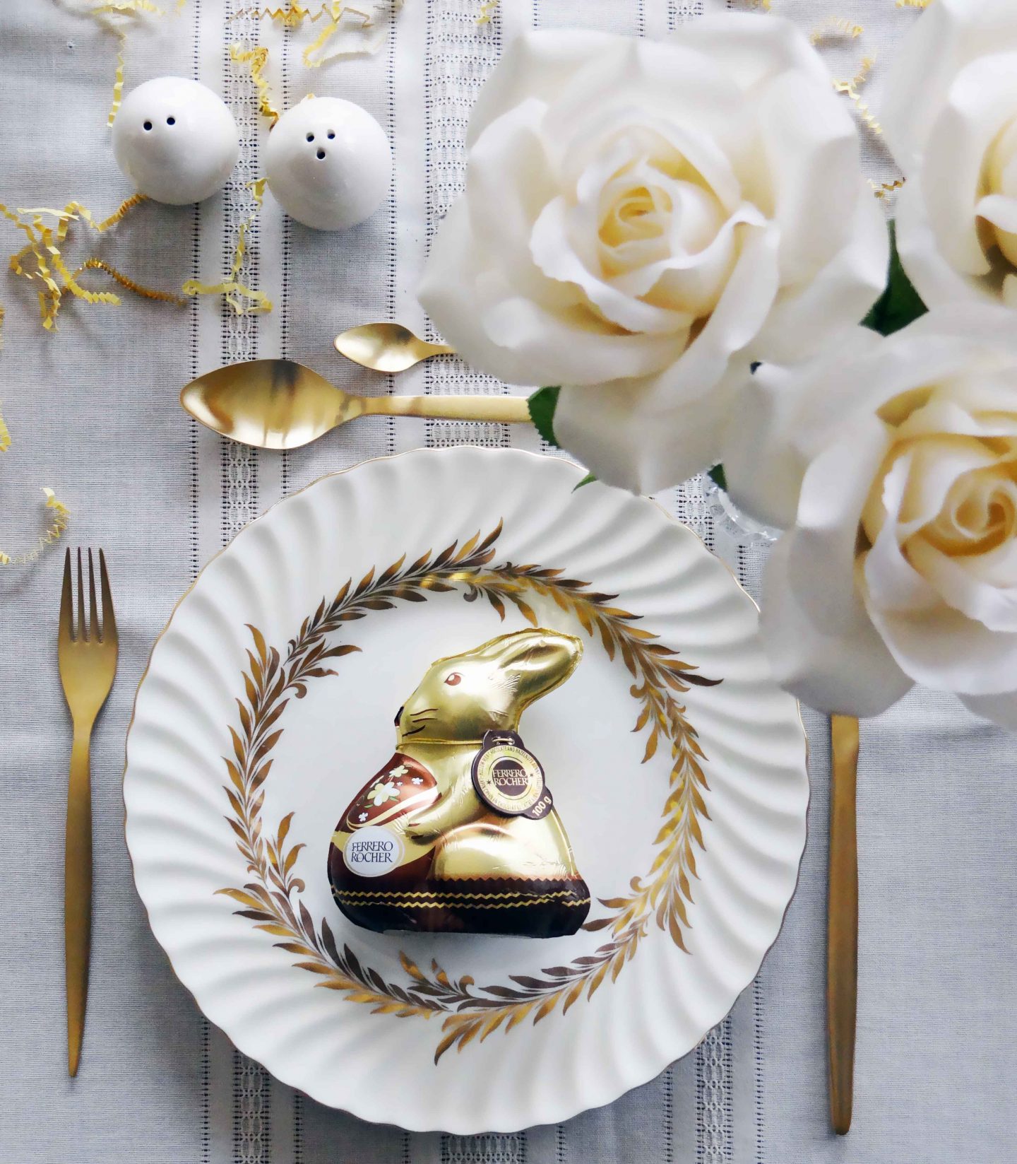 Ferrero Rocher, Entertaining, Chocolates, The best chocolate, Easter, White and Gold, Tablescape, Table Setting, Table Styling, Decorating for a party, Easter Decor,