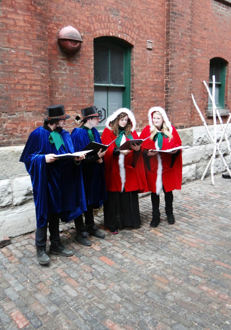 Christmas Carolers, The Distillery Market, Toronto Distillery, Toronto Christmas Market, Holidays, Christmas, Toronto Markets, Events In Toronto, Lifestyle Blogger, Fashion and style blog