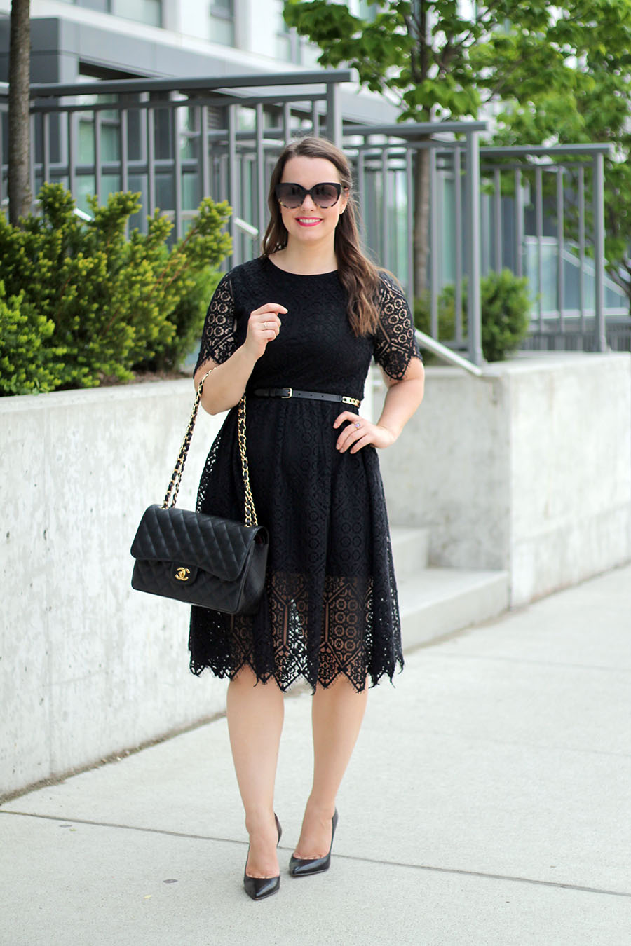 classic-fashion-all-black-date-night-outfit - A Side Of Style