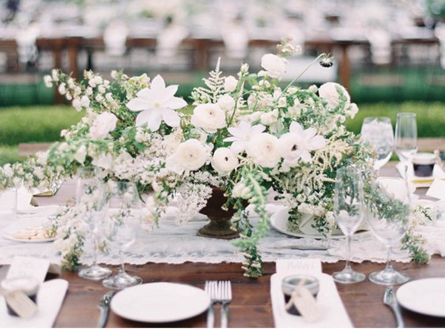 All-White-Wedding-Color-Inspiration-Ideas-03