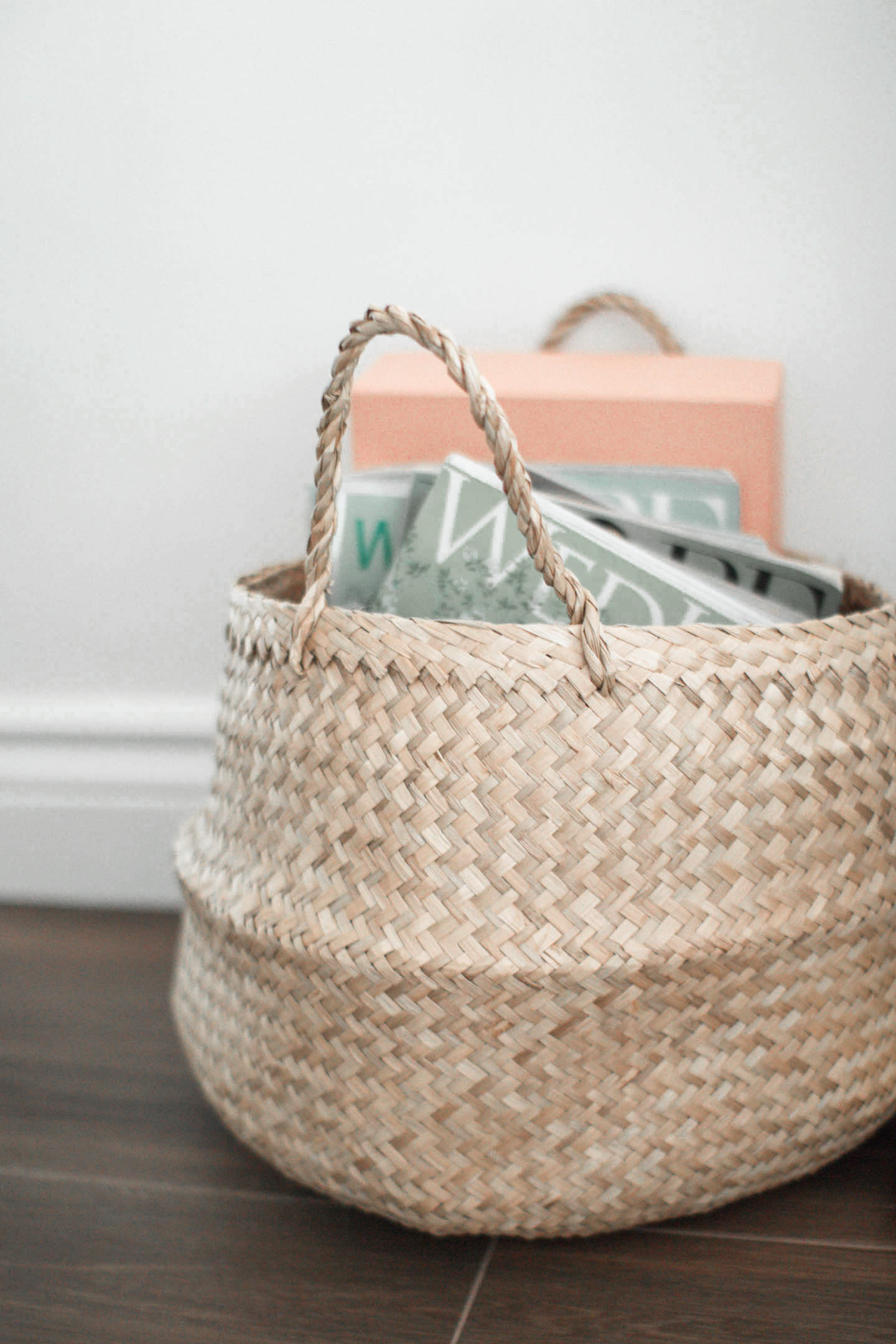 seagrass basket decor, magazine storage ideas
